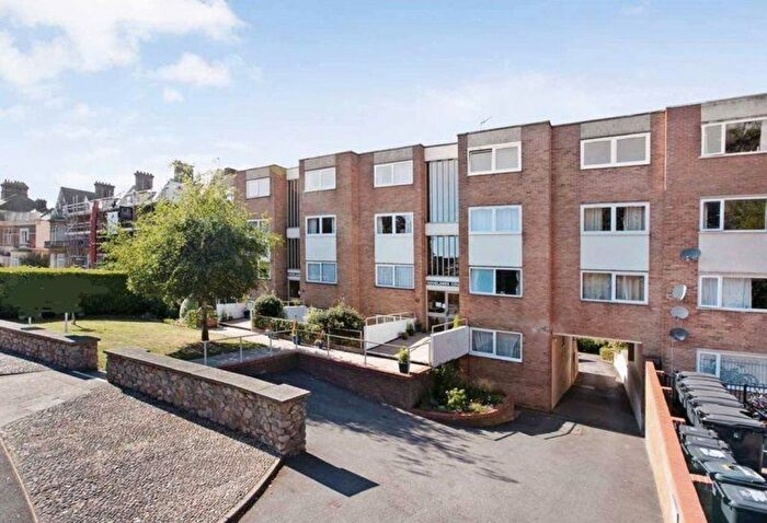 2 Bedroom Flat To Rent In Trull Road, Taunton, TA1