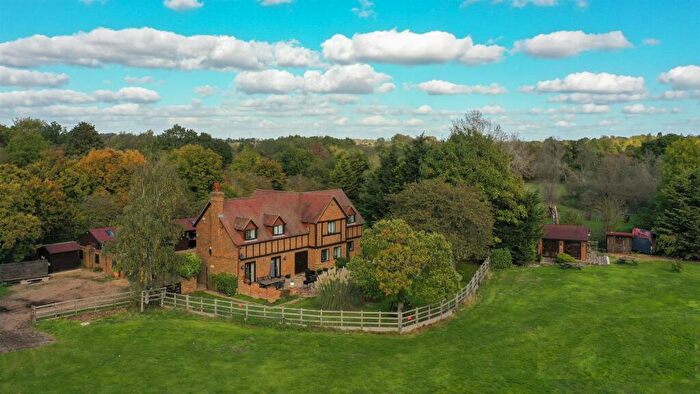 4 Bedroom Detached House For Sale In Old Parkbury Lane, Colney Street, AL2