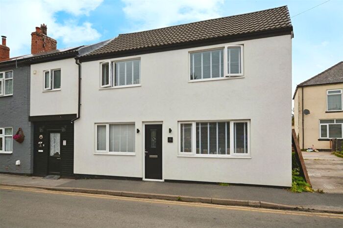 4 Bedroom End Of Terrace House For Sale In Chapel Lane, Scunthorpe, DN17