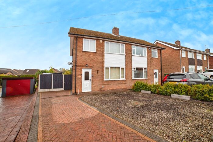 3 Bedroom Semi Detached House For Sale In Belvedere Avenue, Chesterfield, S40