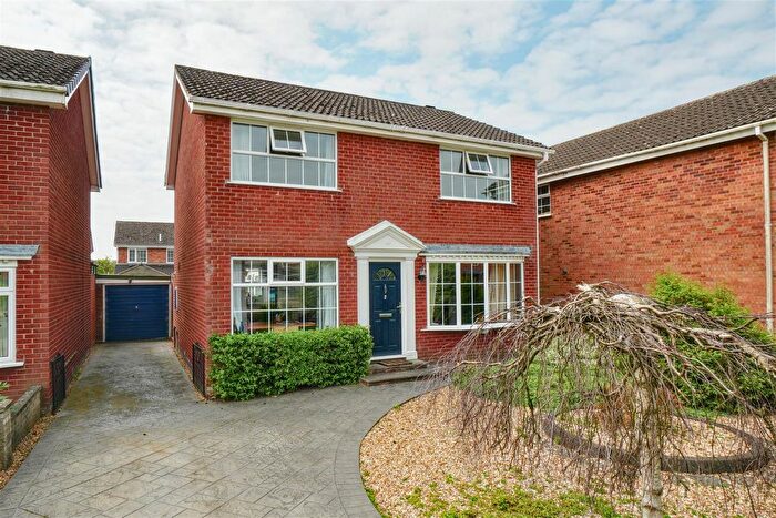 3 Bedroom Detached House To Rent In Buckden Close, Easingwold, York, YO61