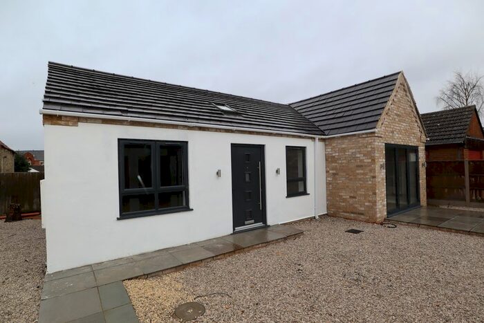2 Bedroom Bungalow To Rent In Silver Street, Bardney, LN3