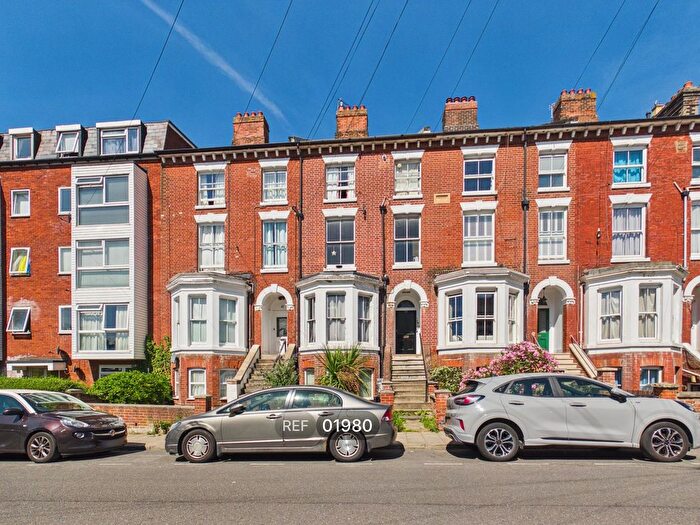 1 Bedroom Flat To Rent In Wellesley Road, Colchester, Essex, CO3