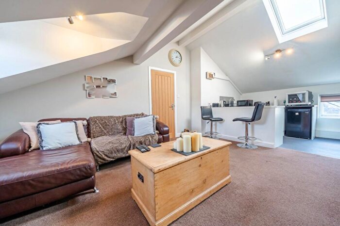 2 Bedroom Flat For Sale In Main Street, Kirkby Lonsdale, LA6