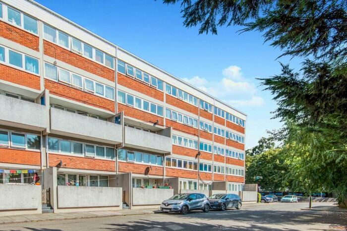 1 Bedroom Flat To Rent In Suffolk Square, Norwich, Norfolk, NR2