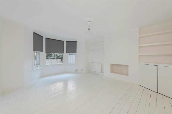 2 Bedroom Flat To Rent In St. Quintin Avenue, London, W10