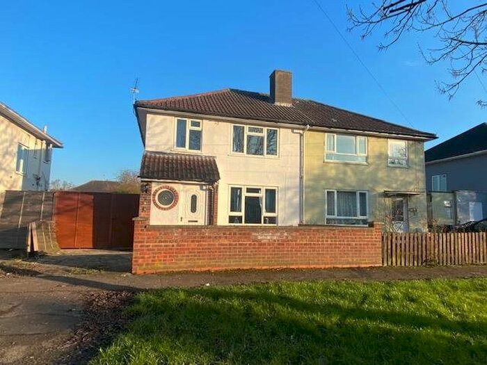 3 Bedroom Semi-Detached House To Rent In Peverel Road, Cambridge CB5