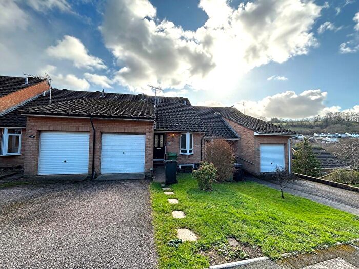 4 Bedroom House To Rent In Guildford Close, EX4