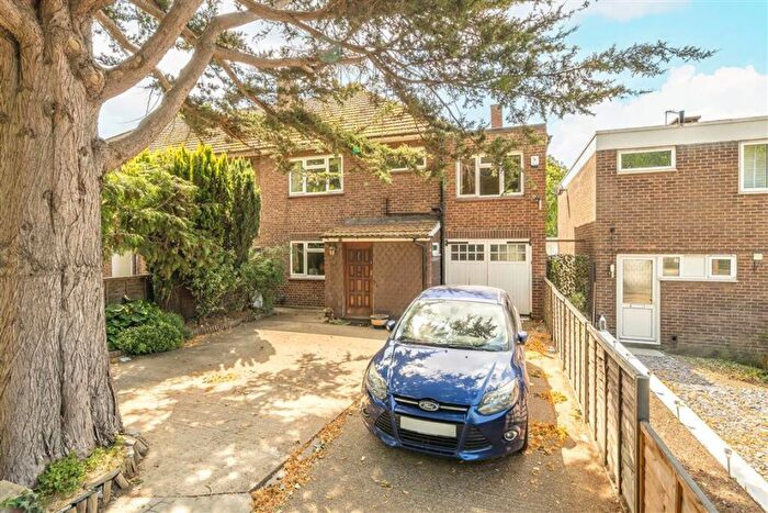 4 Bedroom End Of Terrace House For Sale In Shooters Hill Road, Blackheath, SE18