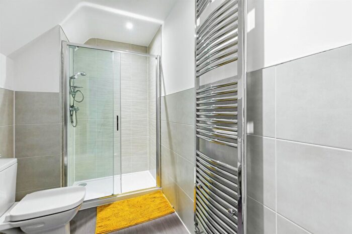 3 Bedroom End Of Terrace House For Sale In Northdale Common, Raunds, Wellingborough, NN9