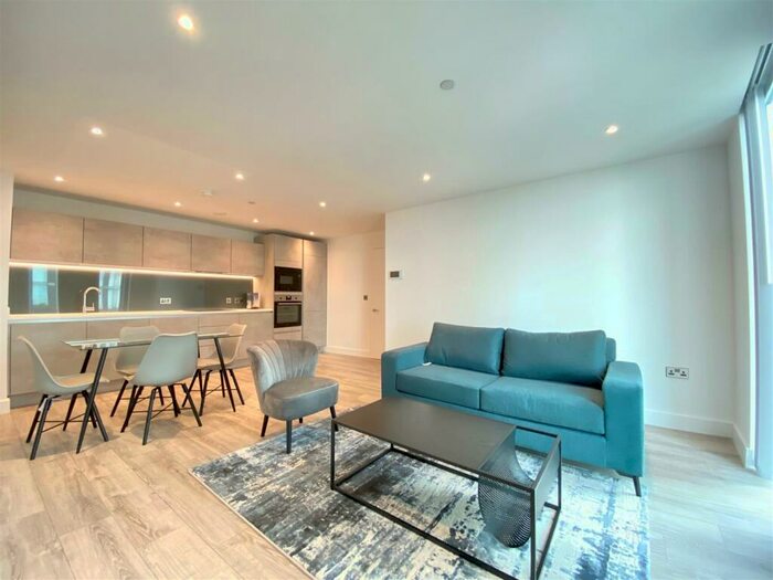 2 Bedroom Apartment To Rent In The Blade, Manchester, M15