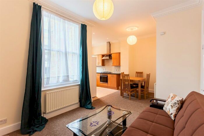 1 Bedroom Flat To Rent In Hammersmith Grove, London, W6