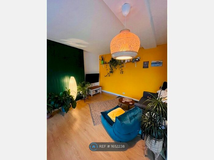 1 Bedroom Flat To Rent In High Street, London, SE20