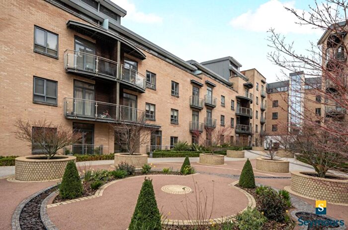 2 Bedroom Flat For Sale In Trinity Gate, Epsom Road, Guildford, Surrey, GU1