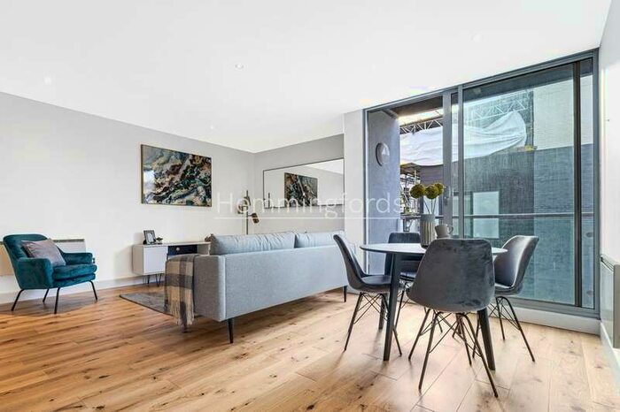3 Bedroom Flat To Rent In The Foundry, Dereham Place, Shoreditch, EC2A