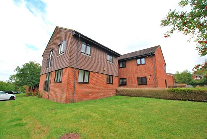 1 Bedroom Apartment To Rent In Barnwood Close, Guildford, Surrey, GU2