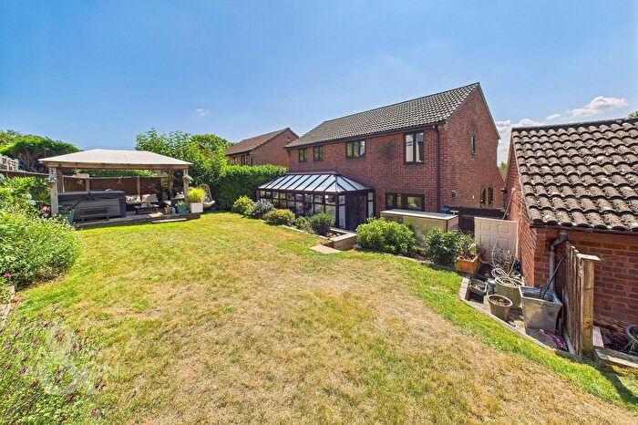 4 Bedroom Detached House For Sale In Oakdale Road, Brundall, Norwich, NR13