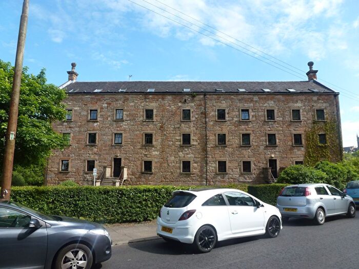 3 Bedroom Flat To Rent In Old Dumbarton Road, Glasgow, G3