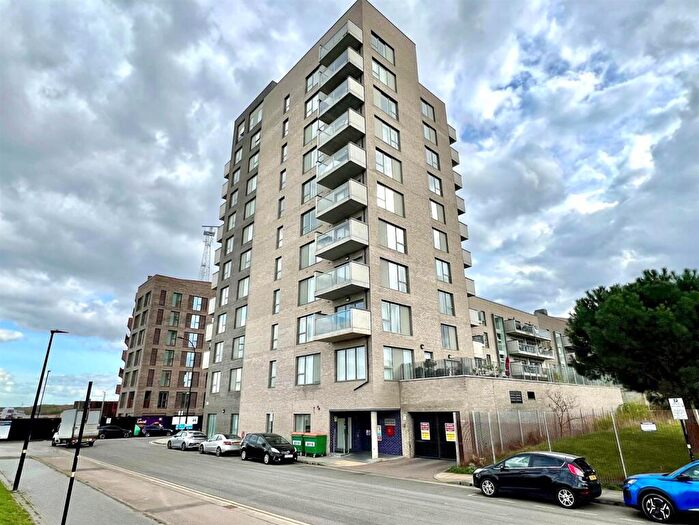 1 Bedroom Flat For Sale In Gallions Reach, London, E16
