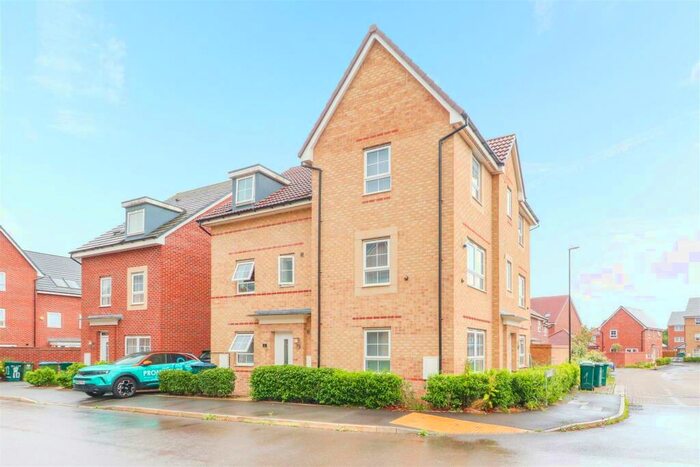 5 Bedroom Semi-Detached House To Rent In Brambling Avenue, Coventry, CV4