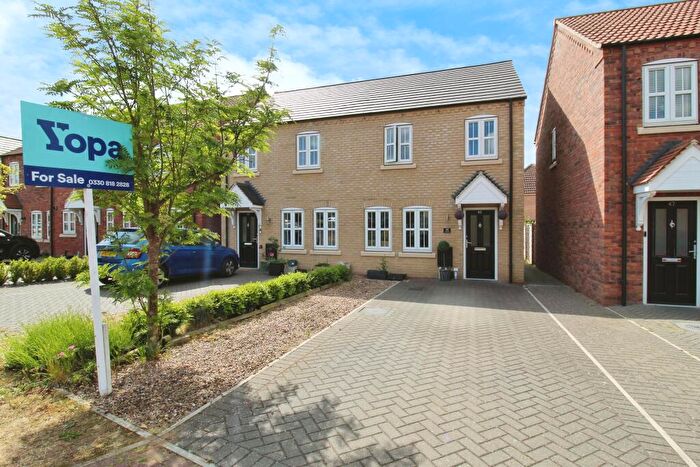 3 Bedroom Semi-Detached House For Sale In Pitsford Close, Waddington, LN5