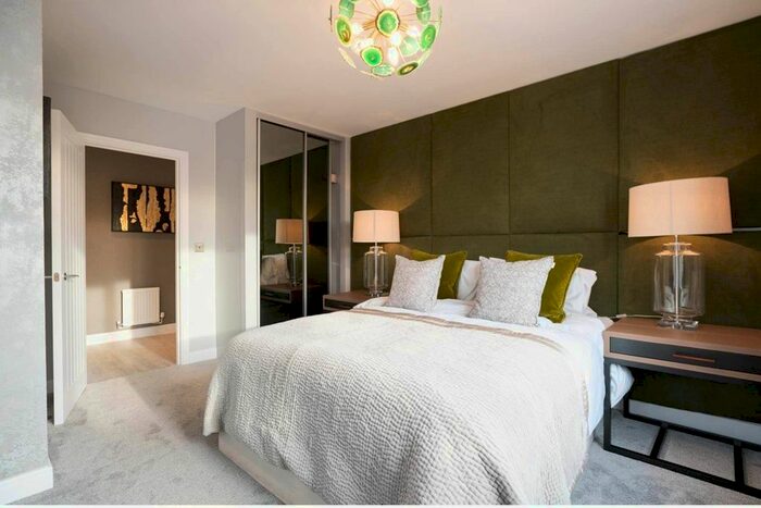 2 Bedroom Flat For Sale In "Falcon Court - Plot " At Westvale Park, Webber Street, Horley, RH6