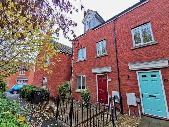 3 Bedroom Property To Rent In Reedmoor Gardens, Bridgwater, TA6