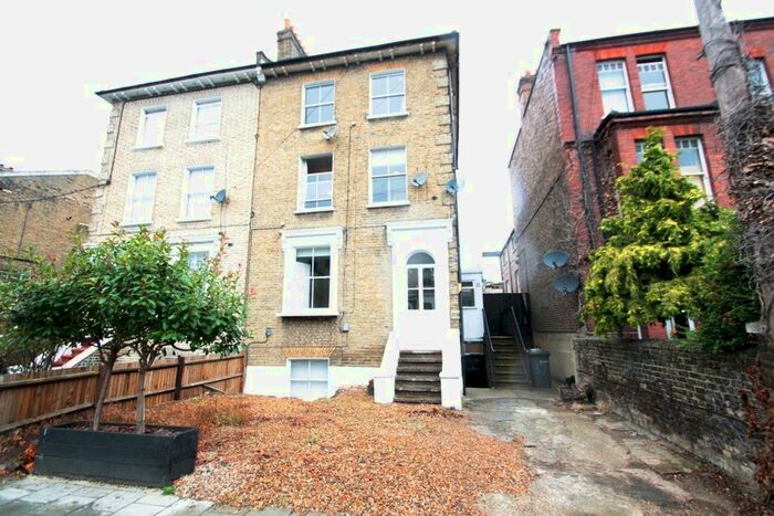 1 Bedroom Flat To Rent In Chaucer Road, Brixton, SE24