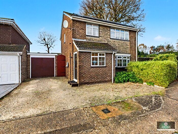 4 Bedroom Detached House For Sale In St. Catherines Road, Pound Hill, RH10