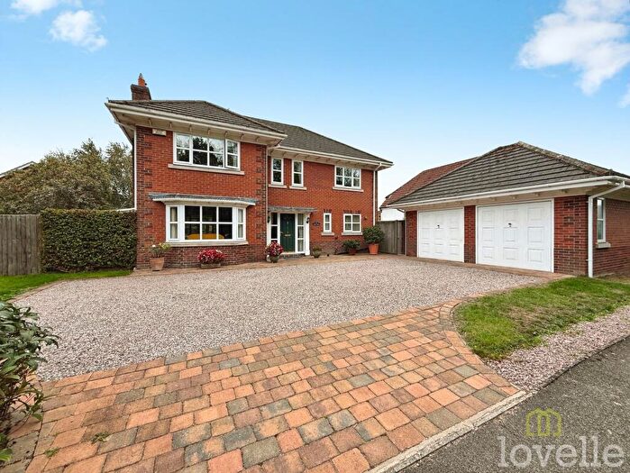 4 Bedroom Detached House For Sale In St. Georges Drive, Woodhall Spa, LN10