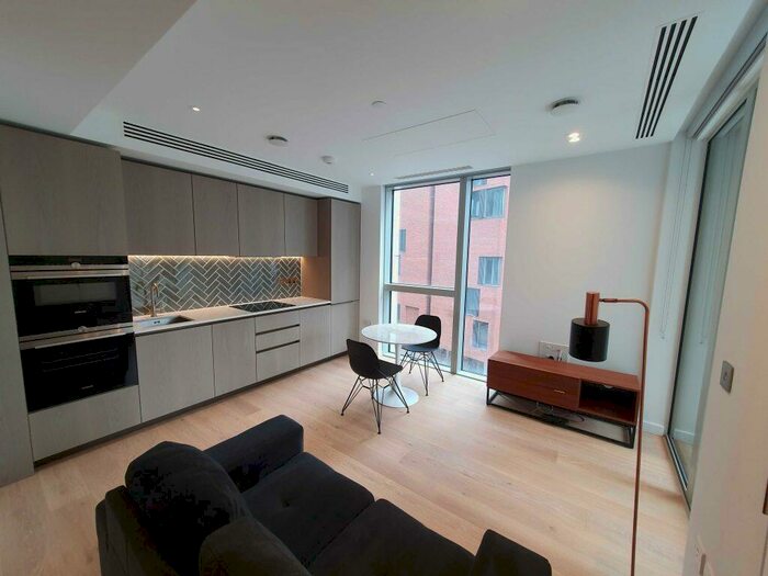 1 Bedroom Flat To Rent In City Road, Old Street, &# Studio Flat, EC1V