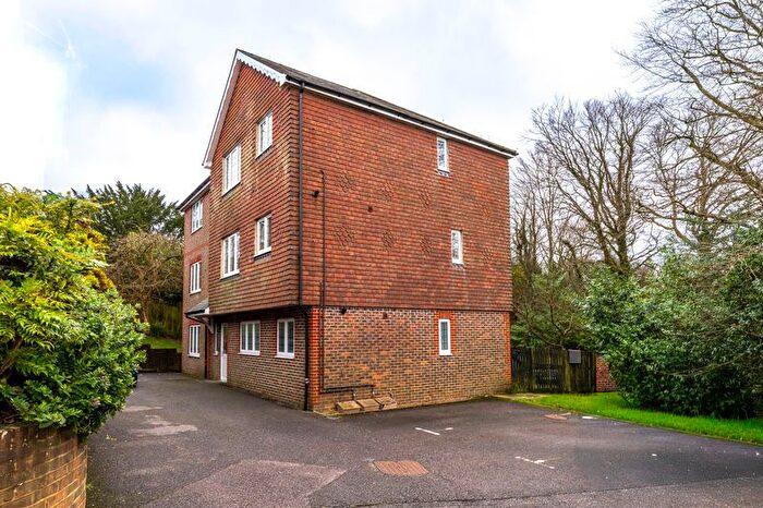1 Bedroom Flat For Sale In Mutton Hall Hill, Heathfield, TN21