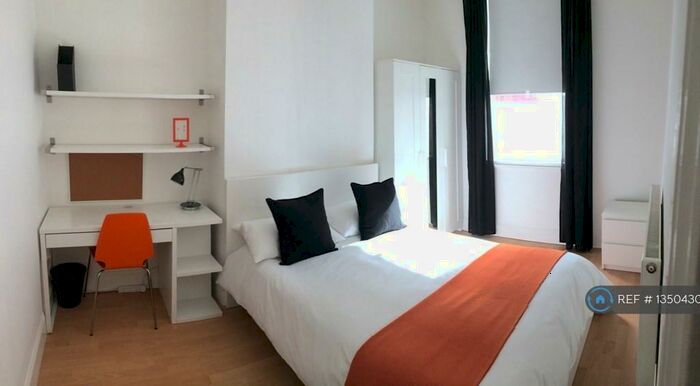 4 Bedroom Terraced House To Rent In Esher Road, Liverpool, L6