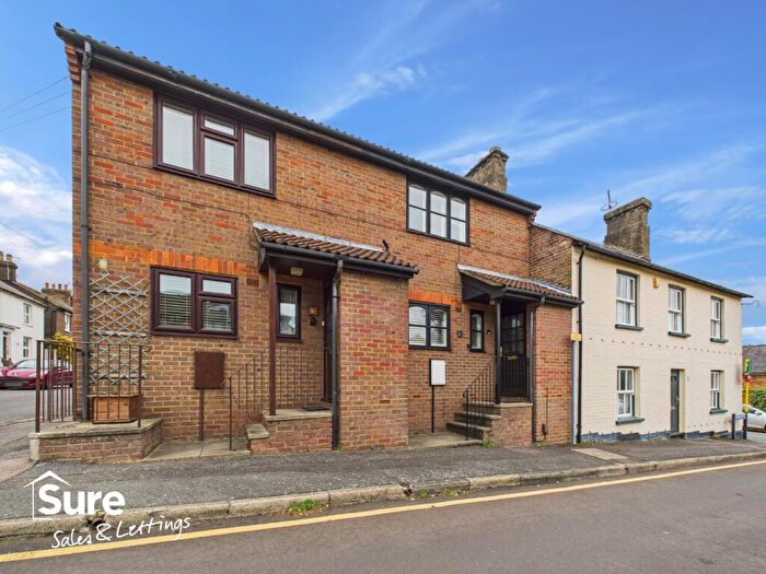 2 Bedroom Semi-Detached House To Rent In Herbert Street, Hemel Hempstead, Hertfordshire, HP2