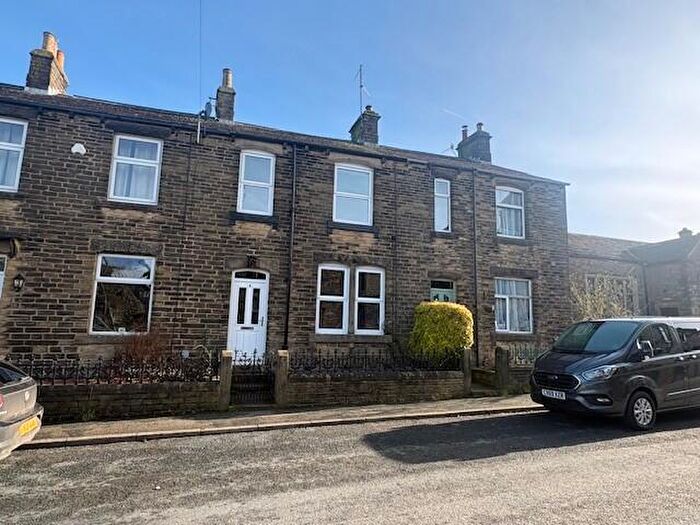 3 Bedroom Terraced House For Sale In Oxford Terrace, Carleton, BD23