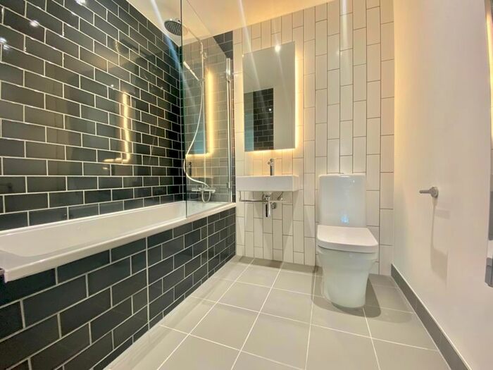 2 Bedroom Flat To Rent In Caravel House, Rendal Way, Royal Wharf, E16