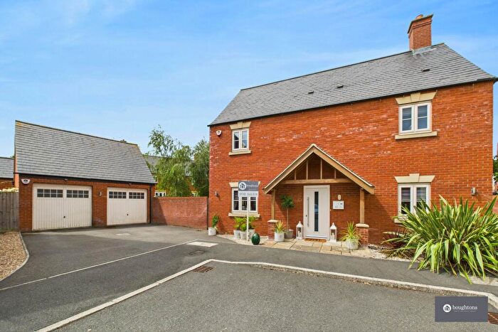 4 Bedroom House For Sale In Utah Lane, Brackley, NN13