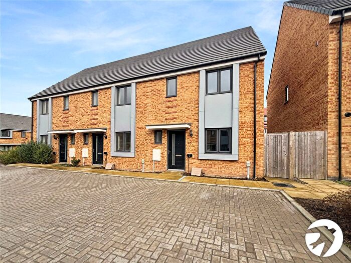 3 Bedroom End Terrace House To Rent In Cherry Orchard Drive, Rainham, Gillingham, Kent, ME8