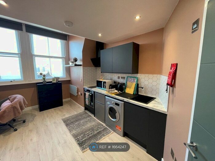 Studio To Rent In Broad Street, Nottingham, NG1