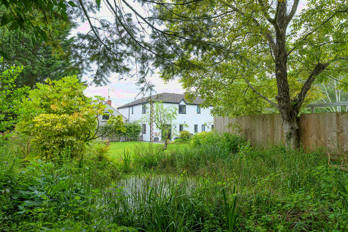 5 Bedroom Detached House For Sale In Ryeford, Non-Estate House, HR9