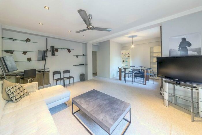 2 Bedroom Flat To Rent In Southampton Row, London, WC1B