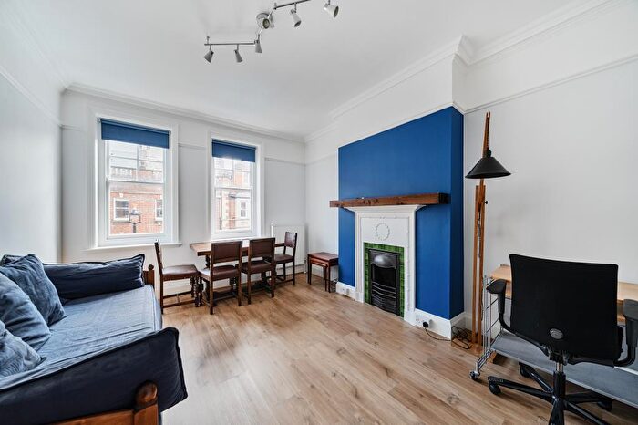 2 Bedroom Apartment To Rent In St Johns Wood High Street, St Johns Wood, NW8