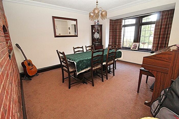 4 Bedroom Detached House For Sale In New Street, Castle Bromwich, Birmingham, B36