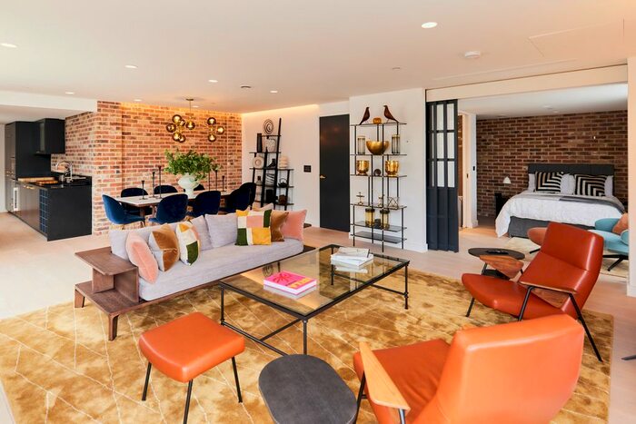 3 Bedroom Flat To Rent In Berwick Street, London, W1F