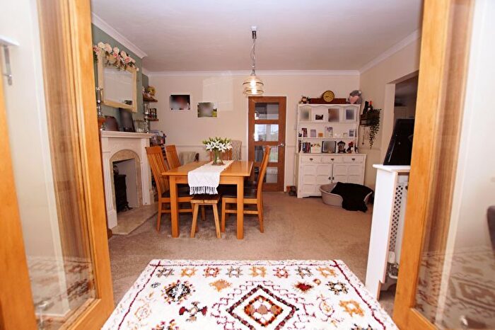 3 Bedroom End Of Terrace House For Sale In Pettycot Crescent, Gosport, PO13
