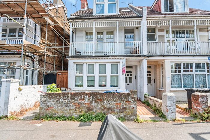 1 Bedroom Flat For Sale In Canada Grove, Bognor Regis, PO21