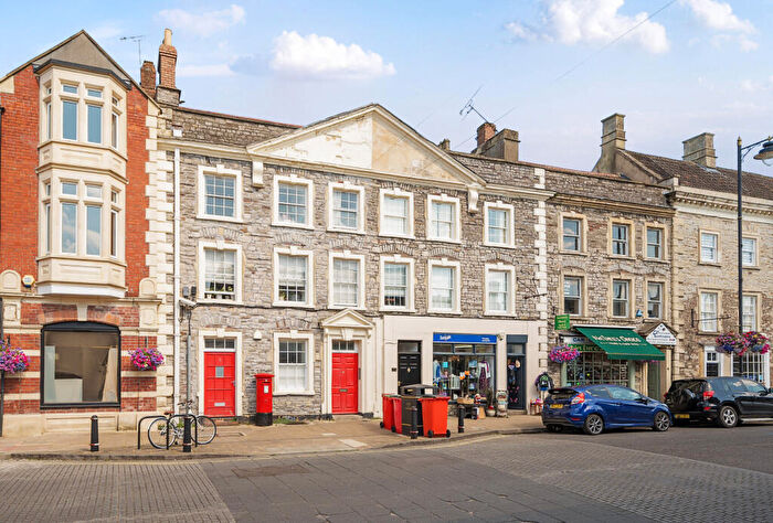 2 Bedroom Apartment For Sale In Horse Street, Chipping Sodbury, Bristol, Gloucestershire, BS37