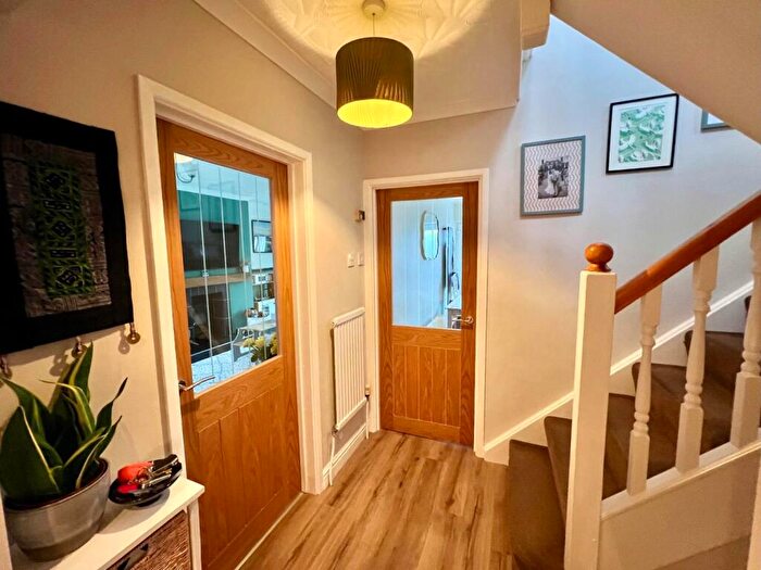 3 Bedroom Semi-Detached House For Sale In Heol-Y-Bardd, Bridgend County Borough, CF31 - Photo 5