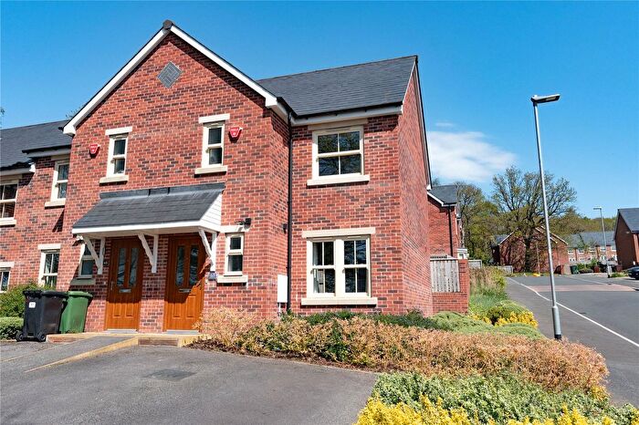 2 Bedroom Terraced House For Sale In Oak Park Lane, Leeds, West Yorkshire, LS16