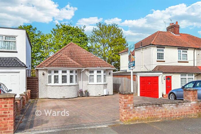 2 Bedroom Bungalow For Sale In Hillingdon Road, Barnehurst, Kent, DA7